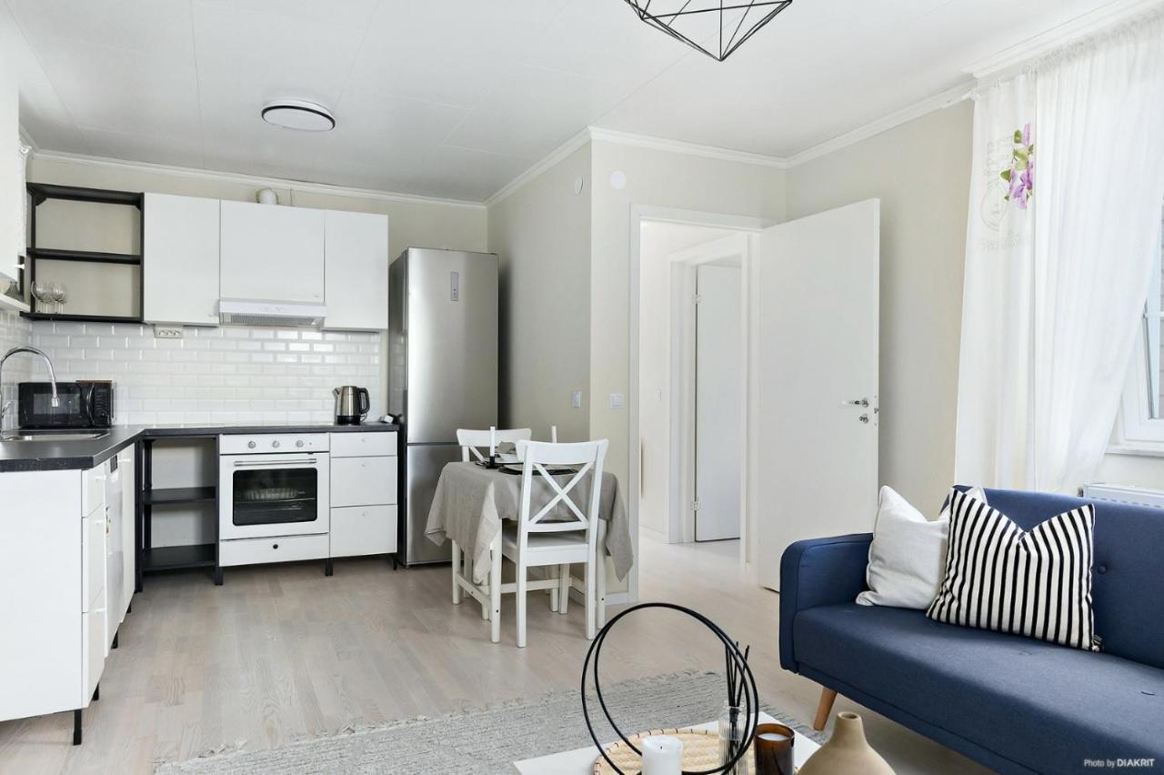 Charming Apartment In A Red House In Stockholm Ngoại thất bức ảnh