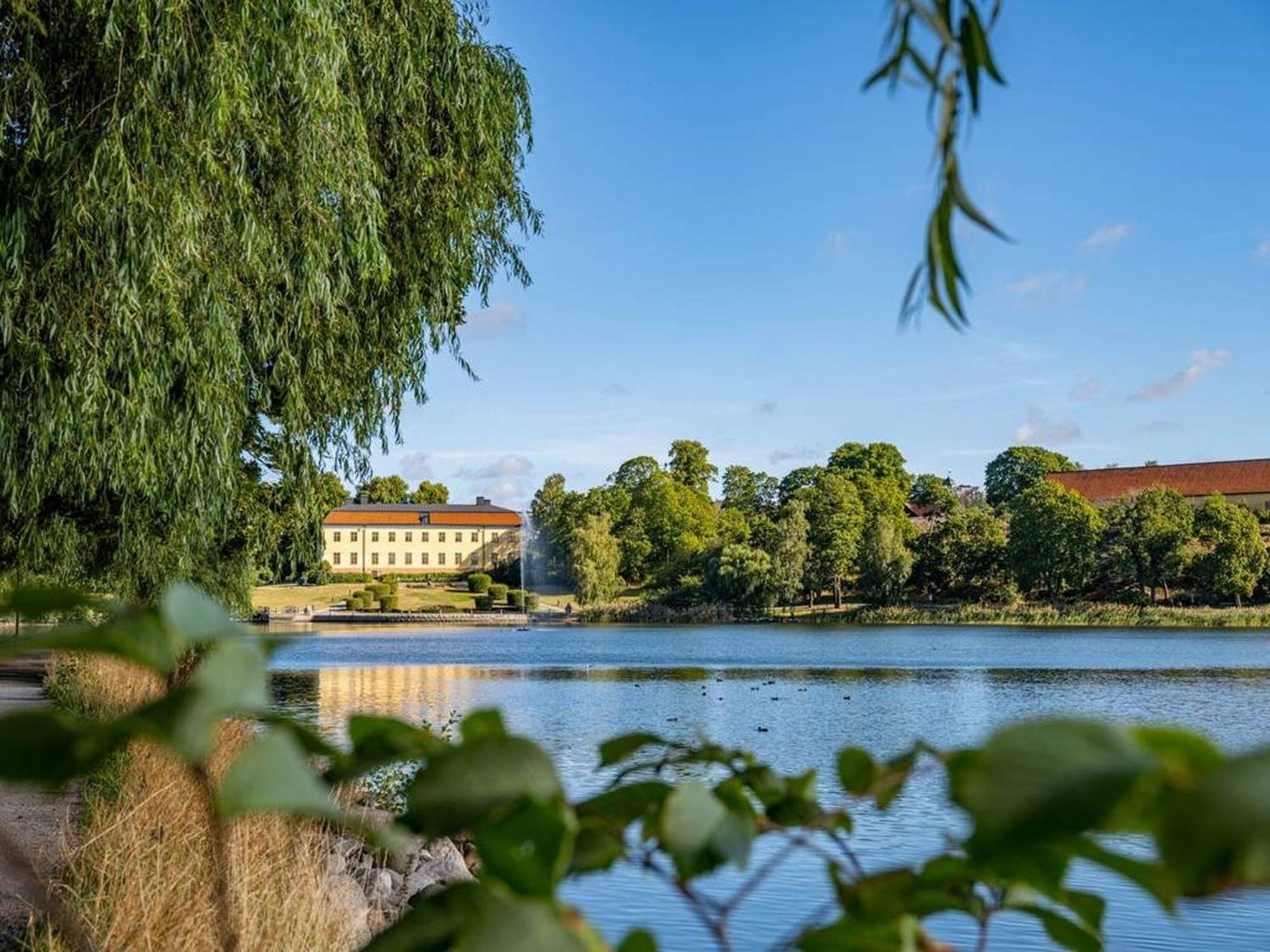 Charming Apartment In A Red House In Stockholm Ngoại thất bức ảnh
